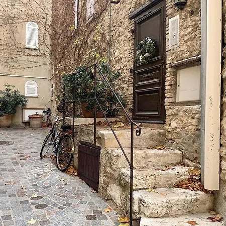 Old 2 Terraces Sea And Mountain Views Apartmán *