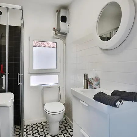 Old 2 Terraces Sea And Mountain Views شقة *