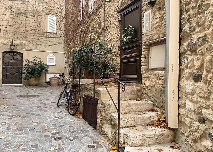 Old 2 Terraces Sea And Mountain Views Διαμέρισμα *