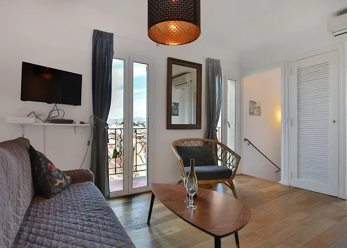 Old 2 Terraces Sea And Mountain Views Διαμέρισμα