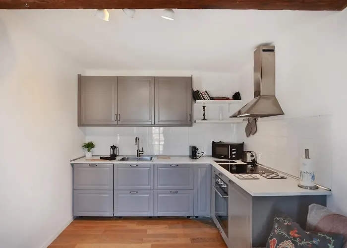 Old 2 Terraces Sea And Mountain Views Διαμέρισμα